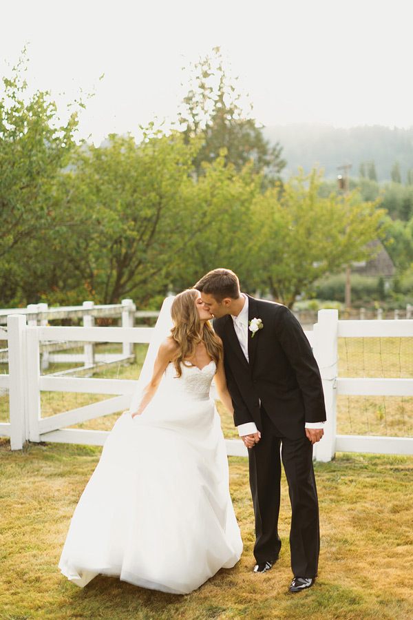 romantic-pink-and-peach-wedding-at