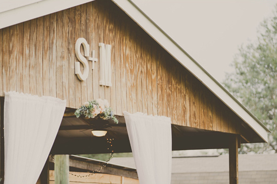 rustic barn wedding decoration ideas