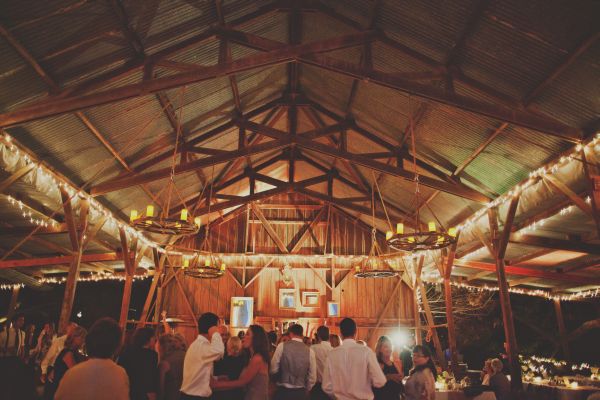 rustic-beach-to-barn-wedding