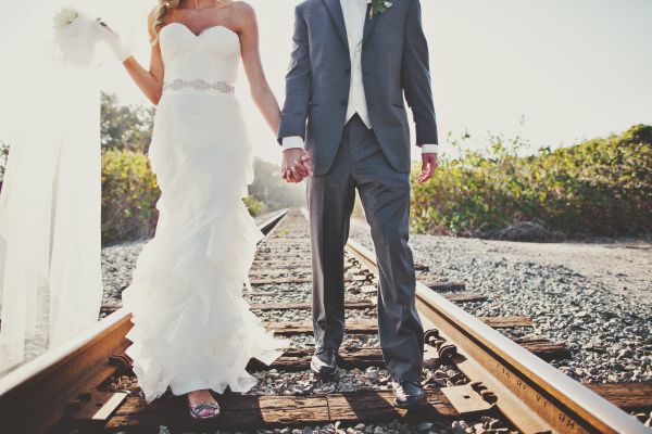 rustic-beach-to-barn-wedding