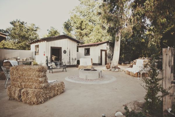 rustic-beach-to-barn-wedding