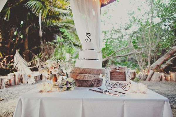 rustic-beach-to-barn-wedding