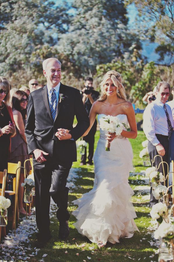 rustic-beach-to-barn-wedding