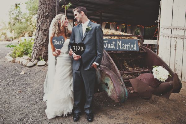 rustic-beach-to-barn-wedding
