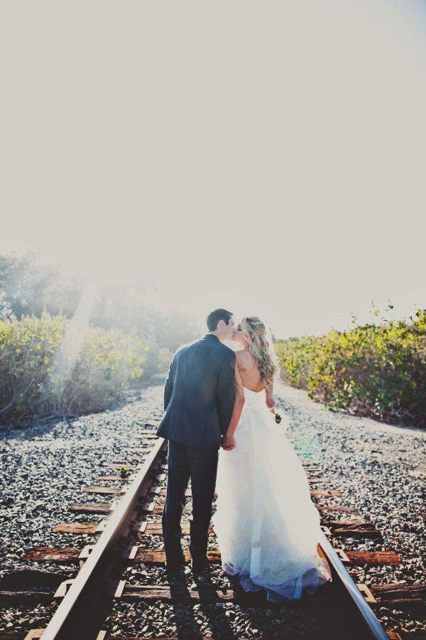 rustic-beach-to-barn-wedding