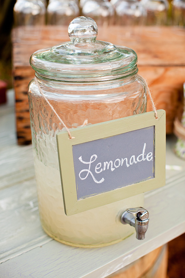 rustic-diy-backyard-wedding