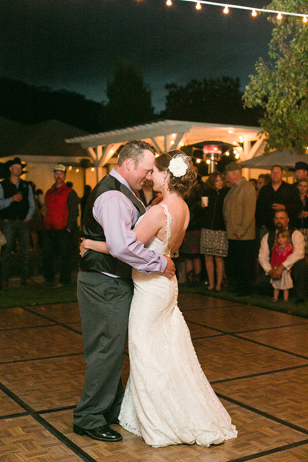 rustic-diy-backyard-wedding