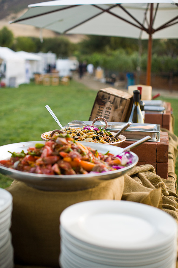 rustic-diy-backyard-wedding
