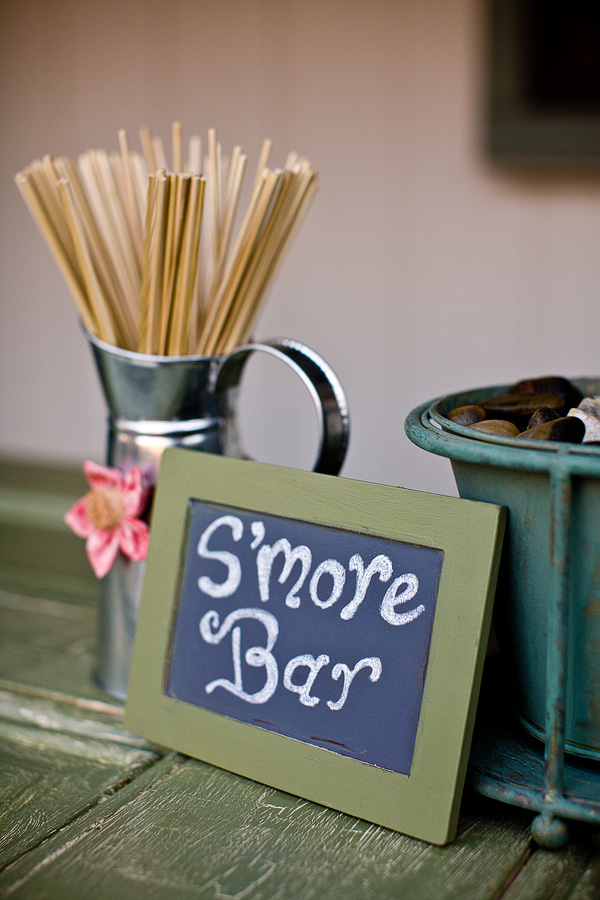 rustic-diy-backyard-wedding
