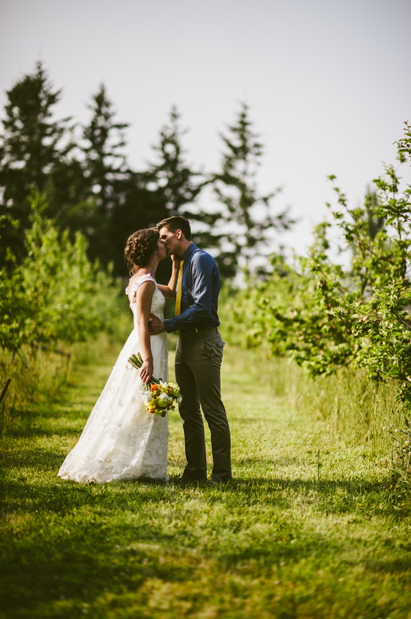 vancouver-island-wedding-at-sea-cider