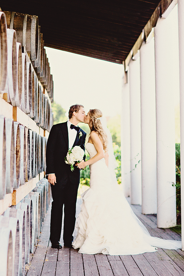 vintage-chic-vineyard-wedding