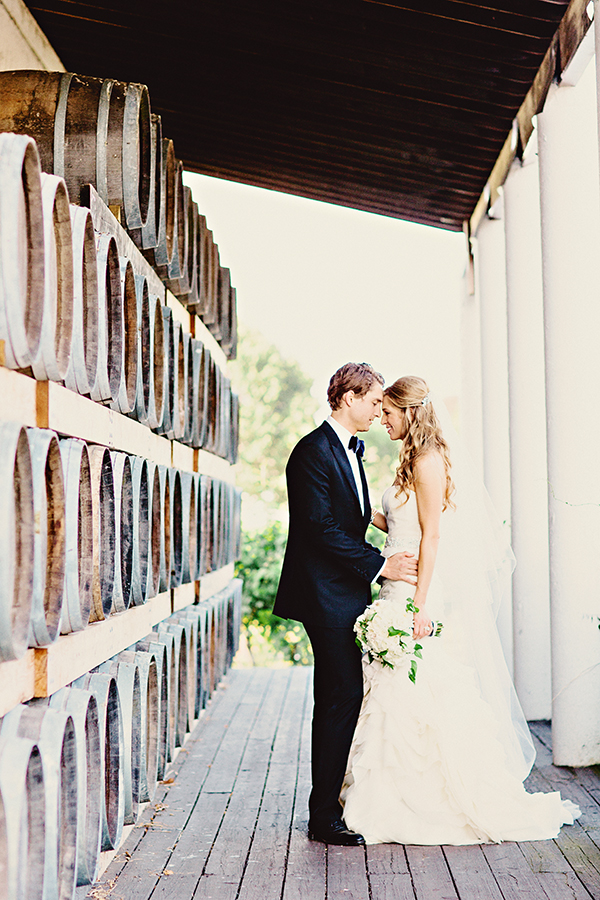 vintage-chic-vineyard-wedding