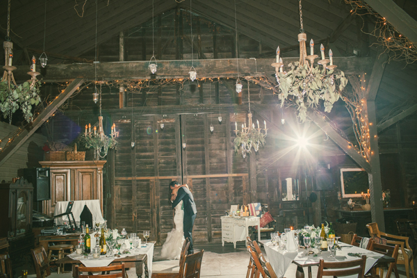 vintage-european-inspired-barn-wedding