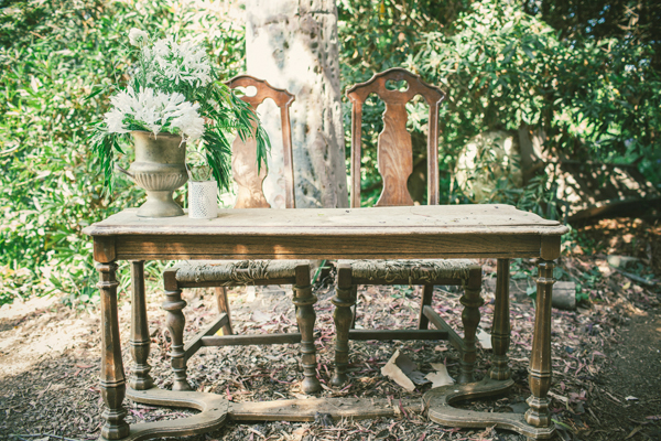 vintage-european-inspired-barn-wedding
