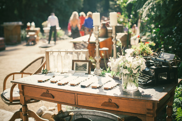 vintage-european-inspired-barn-wedding