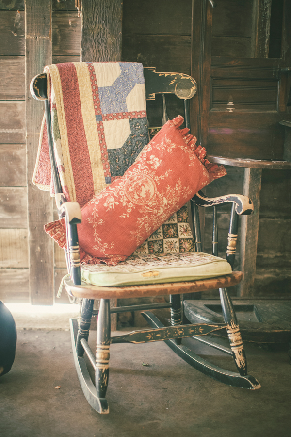 vintage-european-inspired-barn-wedding