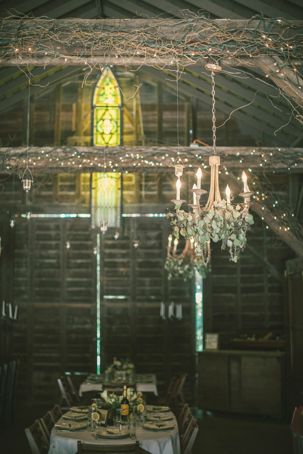 vintage-european-inspired-barn-wedding