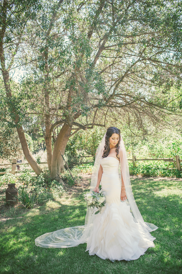 vintage-european-inspired-barn-wedding