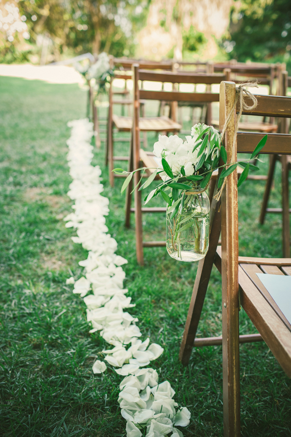 vintage-european-inspired-barn-wedding