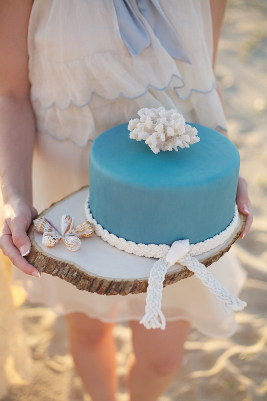 blue seaside wedding cake by Linacucina