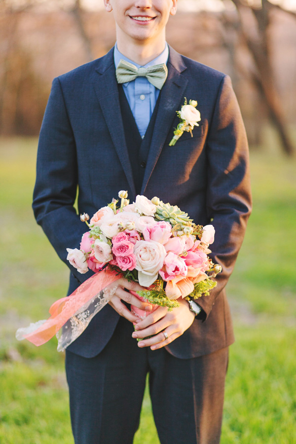 whimsical-coral-and-mint-wedding