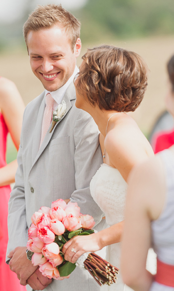 chic-dairy-farm-wedding-in-pink-and-gray
