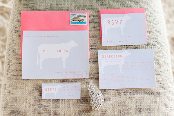 chic-dairy-farm-wedding-in-pink-and-gray