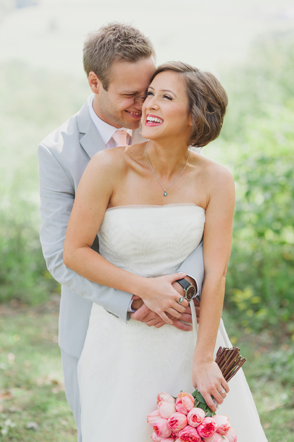 chic-dairy-farm-wedding-in-pink-and-gray