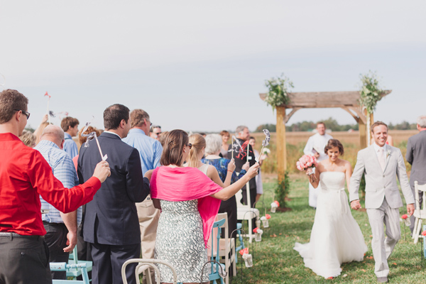 chic-dairy-farm-wedding-in-pink-and-gray