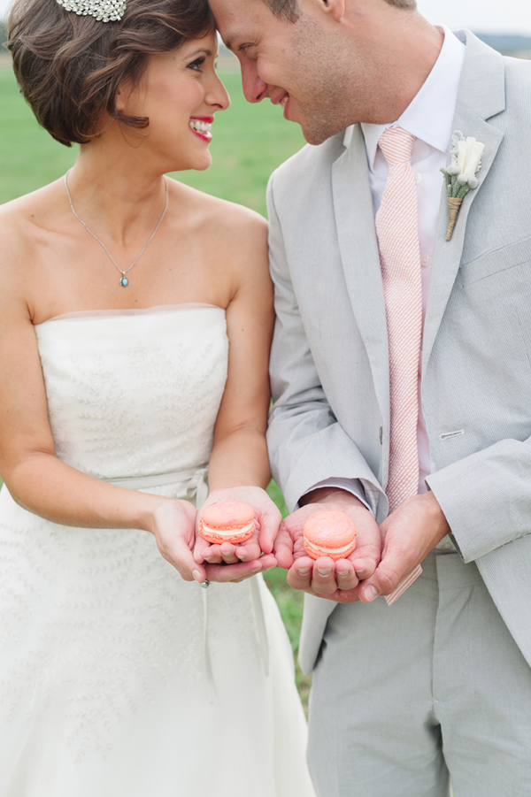 chic-dairy-farm-wedding-in-pink-and-gray
