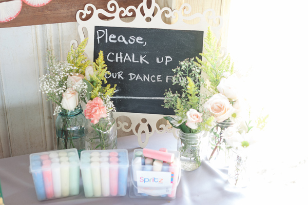 chic-dairy-farm-wedding-in-pink-and-gray
