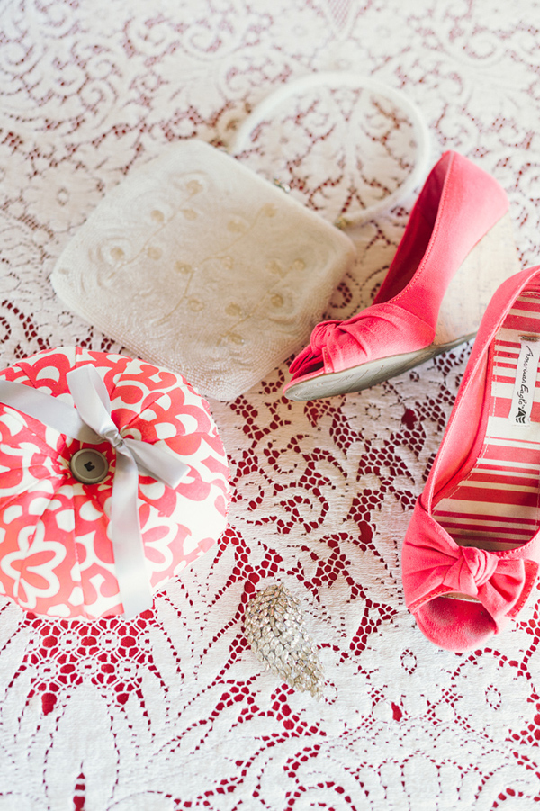chic-dairy-farm-wedding-in-pink-and-gray