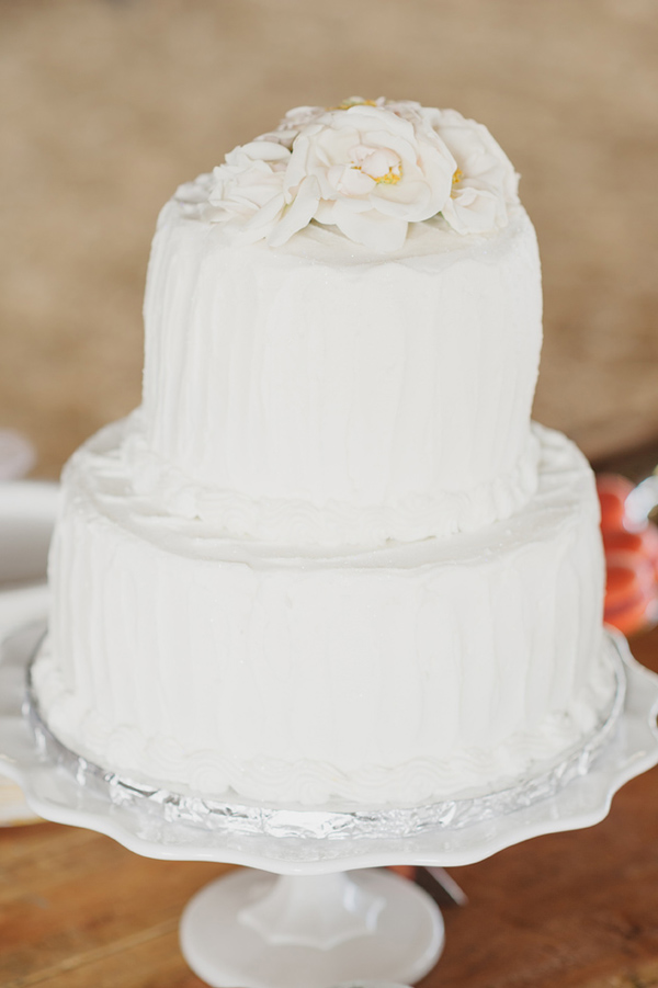 chic-dairy-farm-wedding-in-pink-and-gray