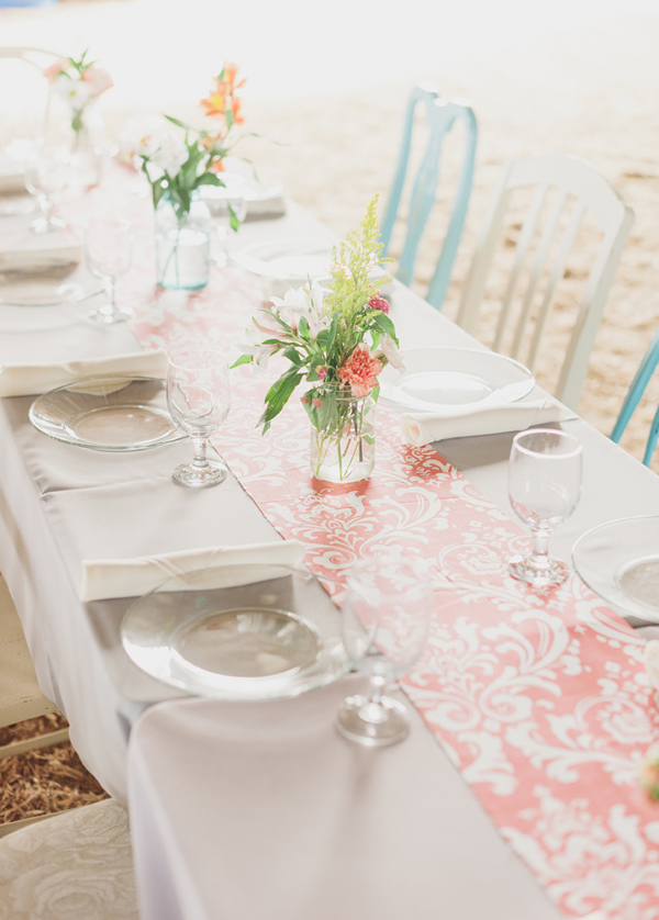 chic-dairy-farm-wedding-in-pink-and-gray