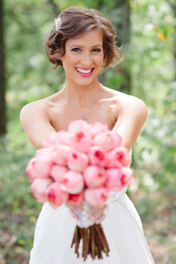 chic-dairy-farm-wedding-in-pink-and-gray