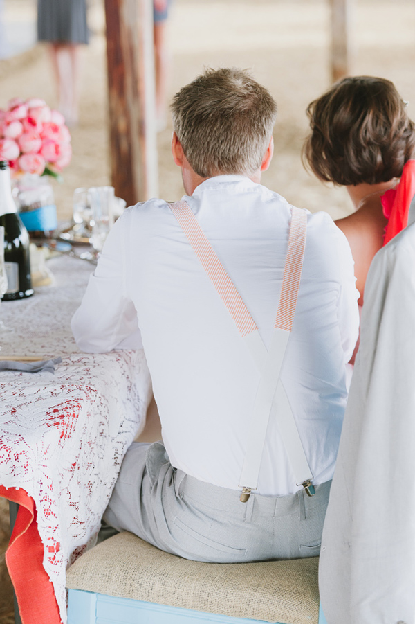 chic-dairy-farm-wedding-in-pink-and-gray