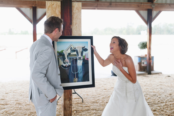 chic-dairy-farm-wedding-in-pink-and-gray