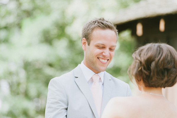 chic-dairy-farm-wedding-in-pink-and-gray