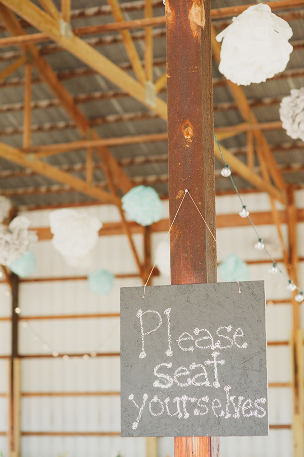 chic-dairy-farm-wedding-in-pink-and-gray