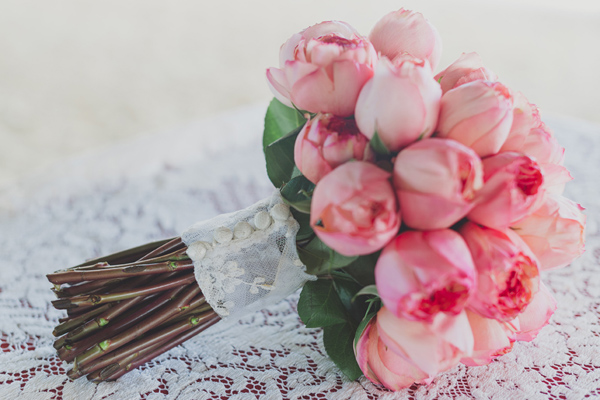 chic-dairy-farm-wedding-in-pink-and-gray