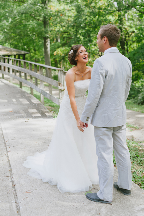 chic-dairy-farm-wedding-in-pink-and-gray