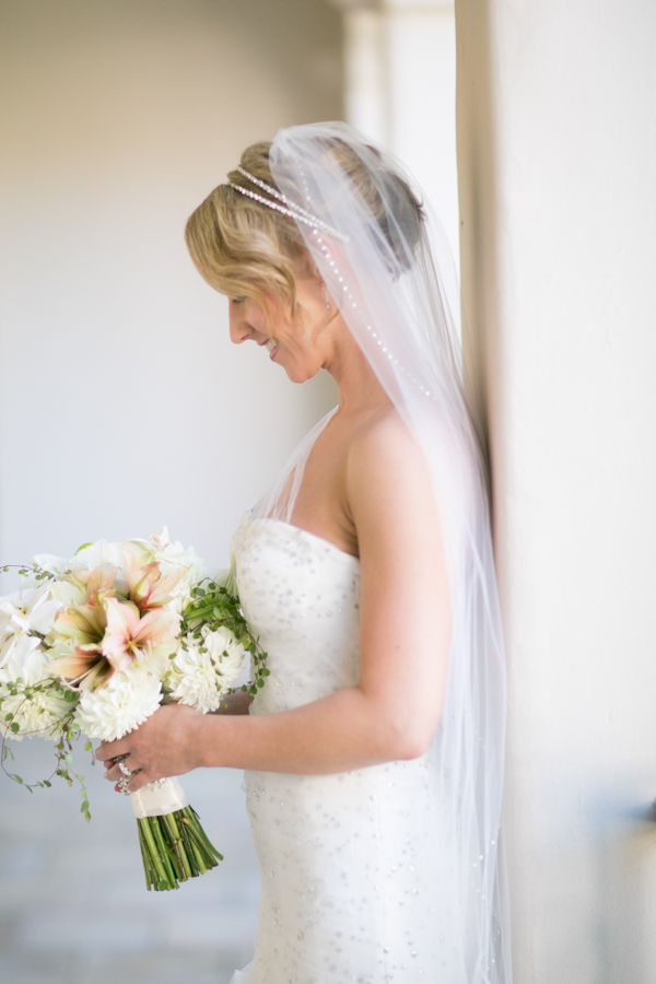 colorful-coastal-destination-wedding