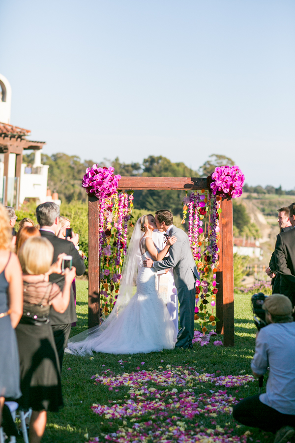 colorful-coastal-destination-wedding