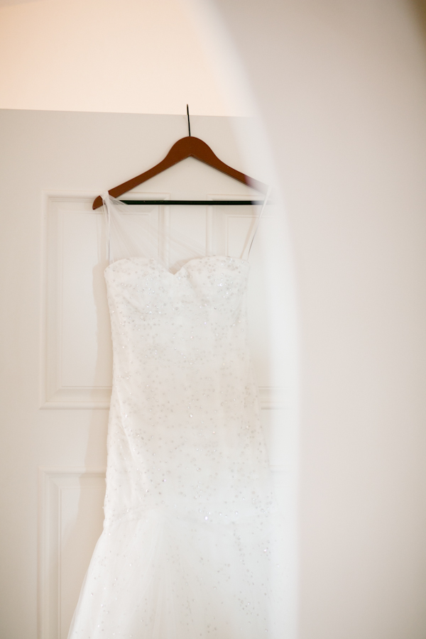 colorful-coastal-destination-wedding