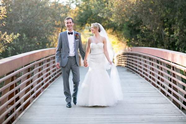 colorful-coastal-destination-wedding
