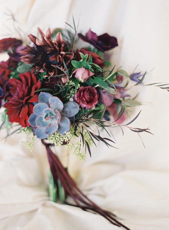 Dark Wedding Flower Ideas