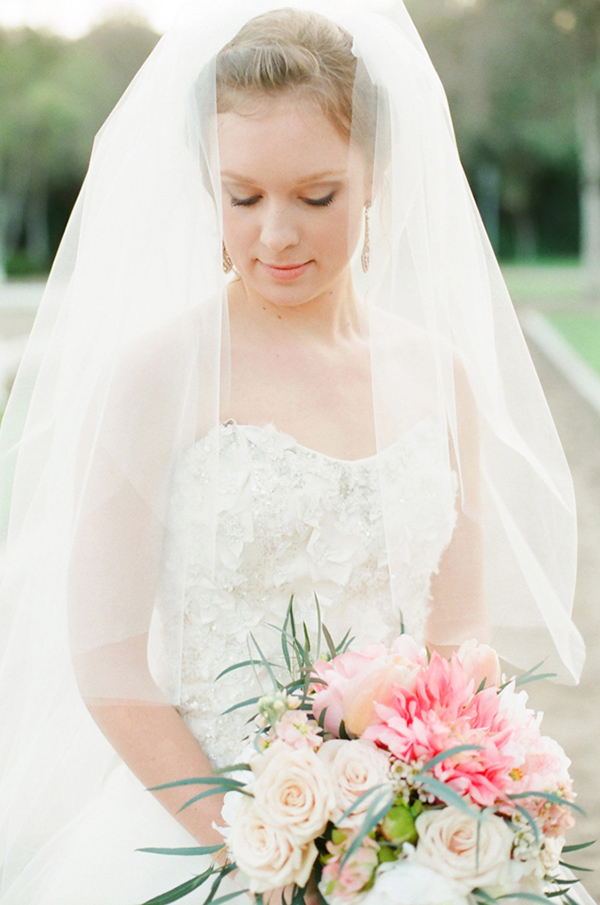 elegant-pink-and-gold-wedding-ideas