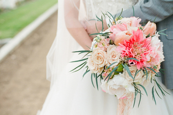 elegant-pink-and-gold-wedding-ideas