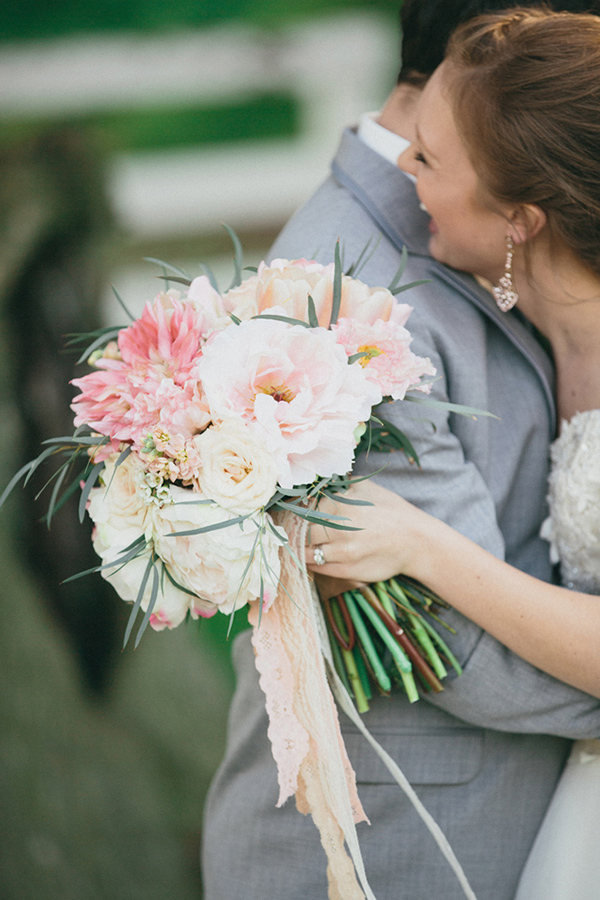 elegant-pink-and-gold-wedding-ideas