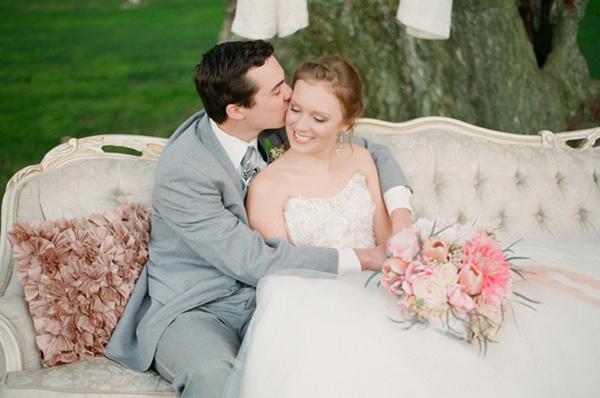 elegant-pink-and-gold-wedding-ideas